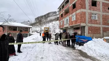 Kabataş'ta Kar Küreme Aracı Geri Manevra Sırasında Yaşlı Adamı Çarptı
