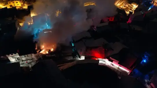 Kastamonu’da Tarihi Konakta Çıkan Yangın İki Eve Sıçradı