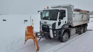 Kocasinan’da Kar Yağışı Şiddetini Koruyor: Belediye Ekipleri 24 Saat Hizmette