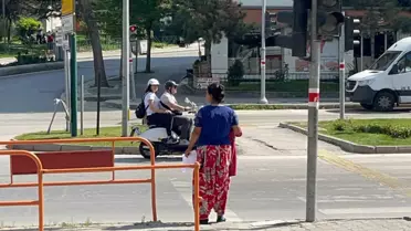 Eskişehir Düğününde 3 Yaşındaki Çocuk Sigara İçiyor: Anne Mahkemeden Beraat Oldu