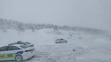 Tokat‑Sivas Karayolunda Yoğun Kar Yağışı Sürücüleri Uyardı