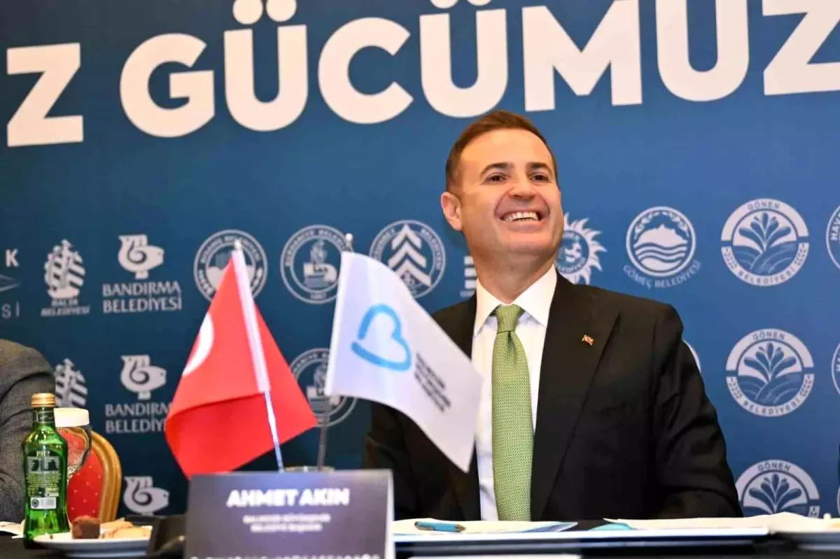Balıkesir’de Belediye Başkanlarıyla Birlik Toplantısı: Ahmet Akın’dan Ortak Çözüm Çağrısı