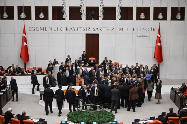 TBMM salonunda oturum