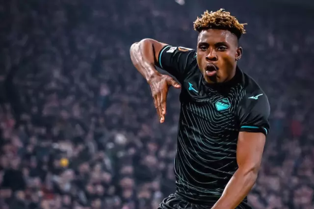 Fisayo Dele‑Bashiru sahada