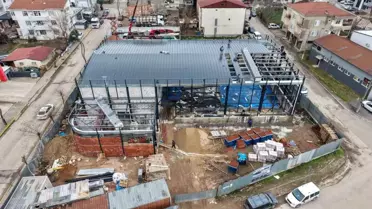 Başiskele Vezirçiftliği’ndeki Kapalı Spor Salonu İnşaatında Çelik Konstrüksiyon Tamamlandı