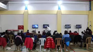 Düzce'de Gençler PlayStation Turnuvası ile Tatil Ritimlerini Yakaladı