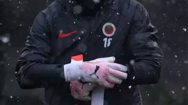 Gençlerbirliği, Kar Yağışı Altında Antalyaspor Maçına Hazırlanıyor