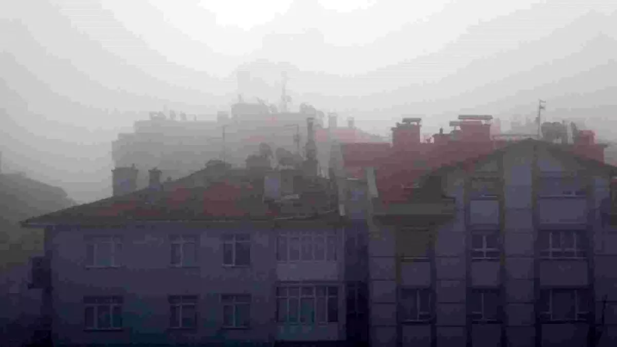 Konya’da Yoğun Sis Trafiği ve Uçuşları Felç Etti