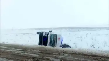 Bismil’de Kış Şartlarında Ambulans Kazası: 3 Sağlık Görevlisi Yaralandı