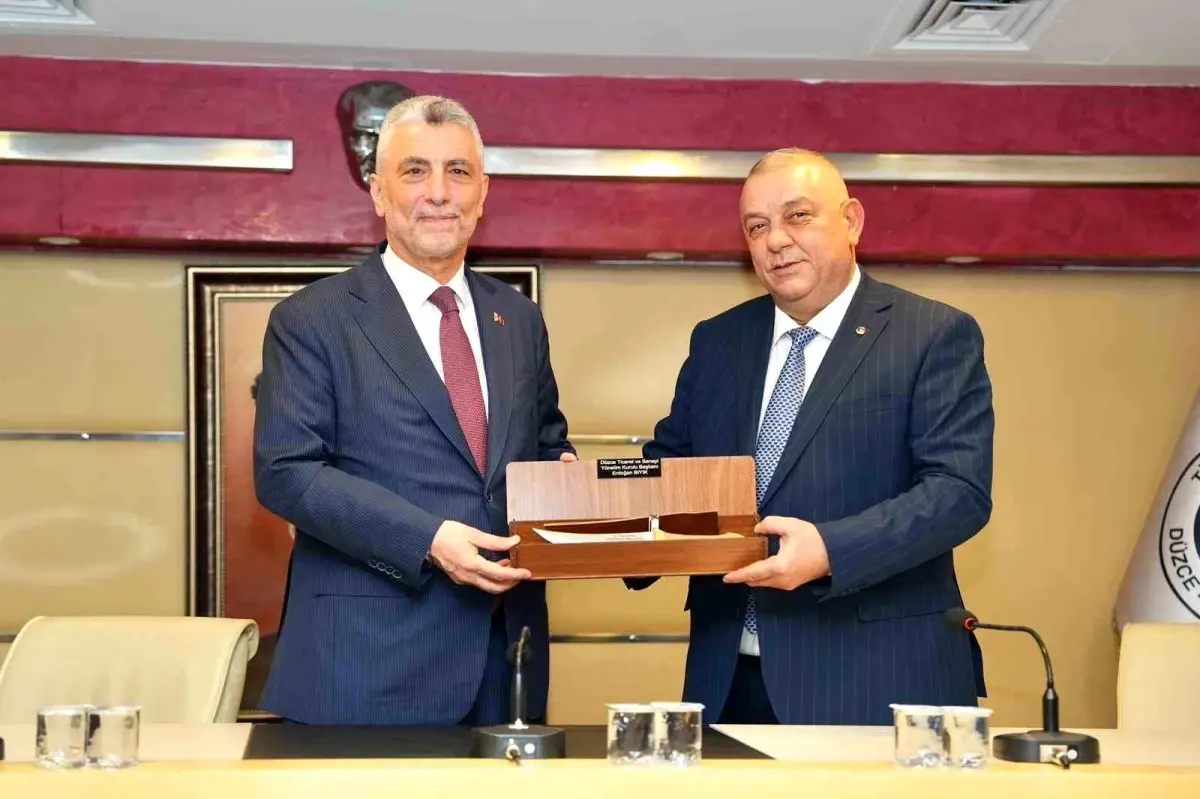 Düzce'de Yeni İhracat Akademisi Projesi: Ticaret Bakanı Bolat'tan Destek Sözü