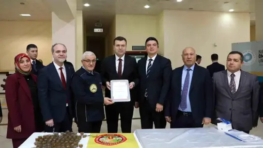 Niğde Geven Balı Coğrafi İşareti Resmen Tanıtıldı; Arıcılık ve Hastalık Yönetimi Eğitimi Verildi