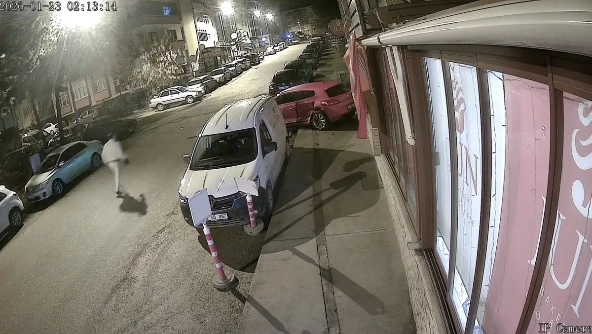 Karabük’te park halindeki araçlara çarpan alkollü sürücü