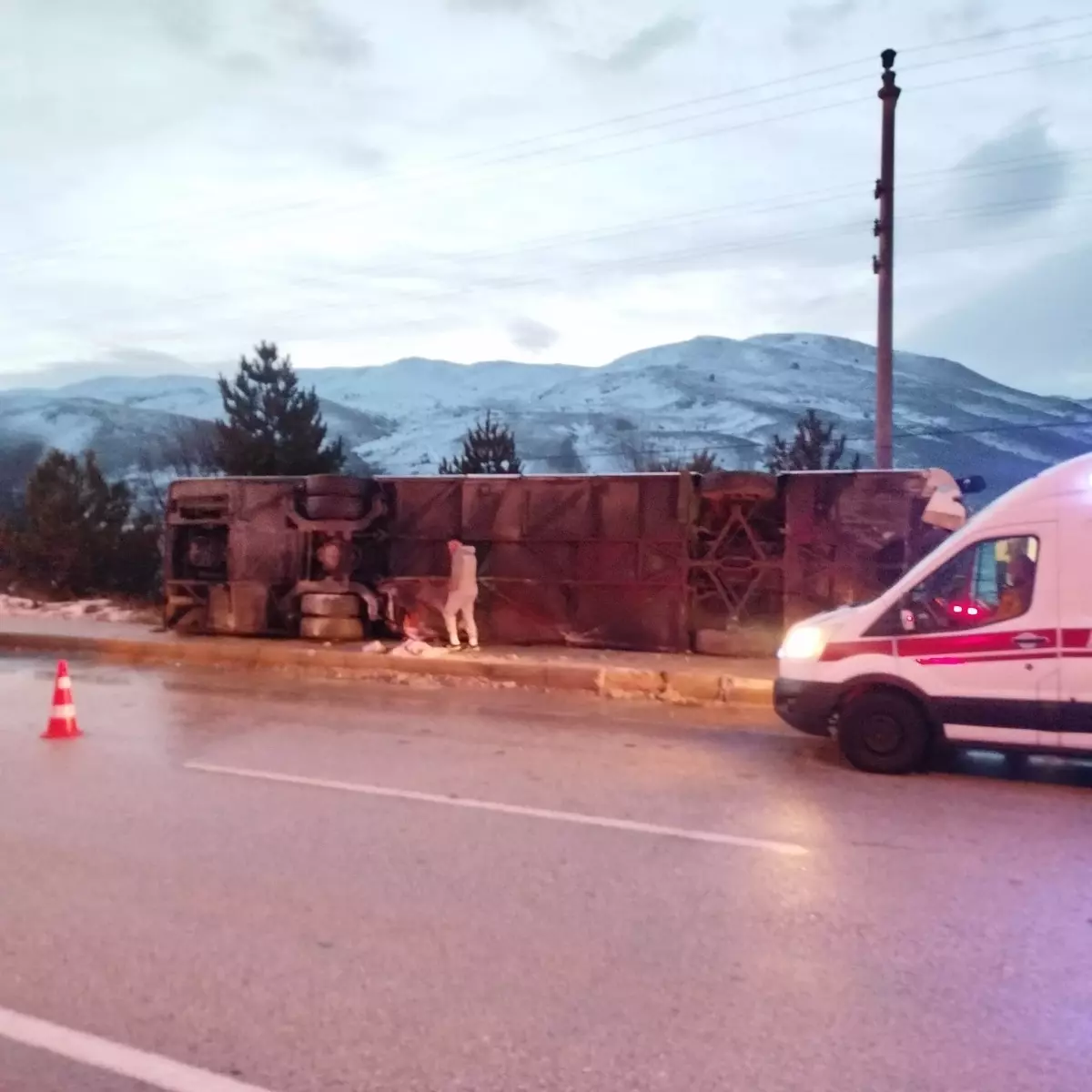 Burdur’da Otobüs Kazası: 12 Yaralı, Yaralıların Durumu İyi