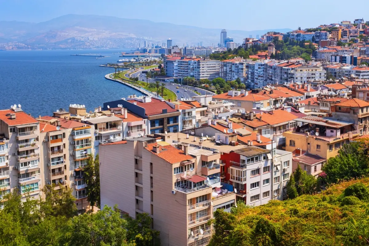 2025 Konut Satışlarında En Yoğun İlçeler Açıklandı: Esenyurt Zirvede, İstanbul'dan Sadece Dört İlçe Giriş Yaptı