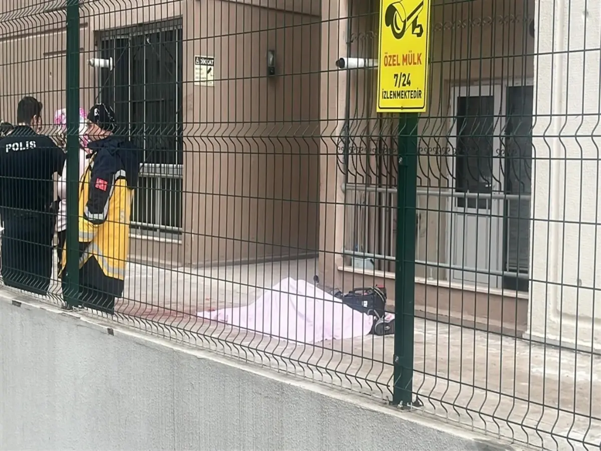 Bursa’da 44 Yaşındaki Adam Boş Dairenin Balkonundan Atladı