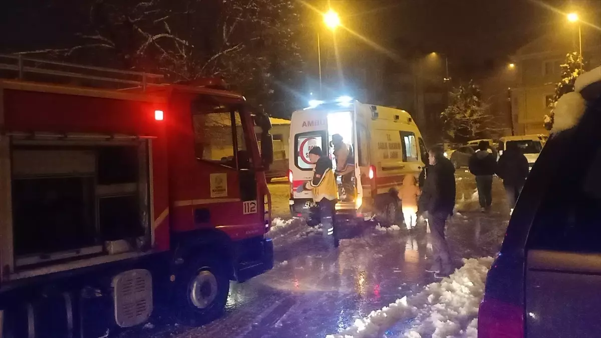 Seydişehir'de Apartman Yangını: 6 Kişi Duman İçinde Kaldı