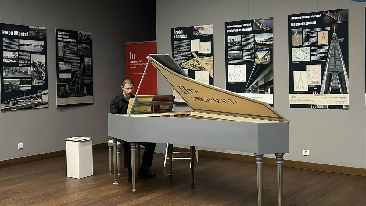 Marton Borsanyi İstanbul’da Macar Kültür Günü’nü Notalarla Yaşattı