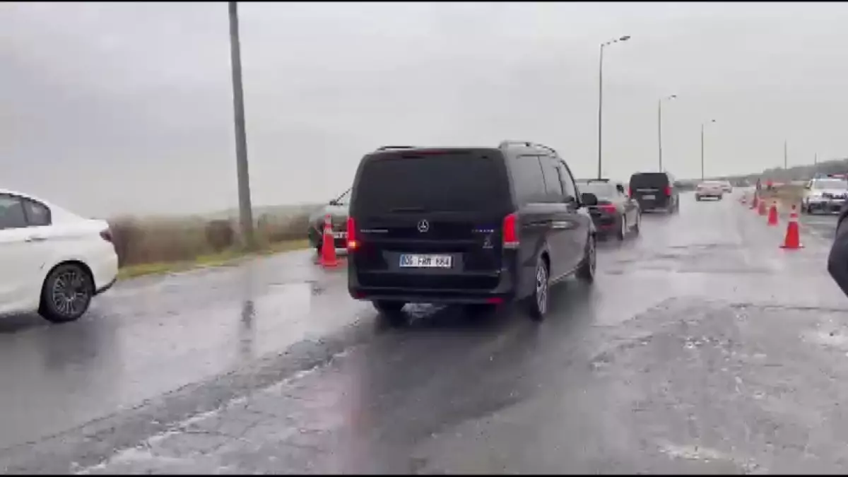 Özgür Özel Silivri’de Mahkeme Duruşmasını Takip Etti, İmamoğlu’nu Ziyaret Etti