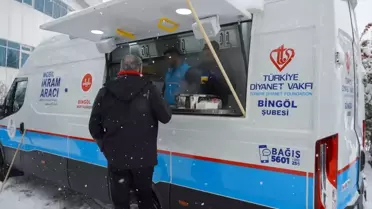 Bingöl İl Müftülüğü Hastane Önünde Sıcak Çorba Dağıttı