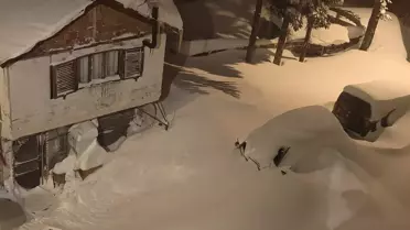 Ordu’da Çambaşı Yaylası’na 2 Metre Kar Battı: Araçlar Kilitlendi