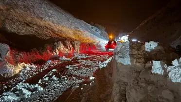 Hakkari‑Van Karayolu’nda Çığ Temizlendi, Trafik Yeniden Açıldı