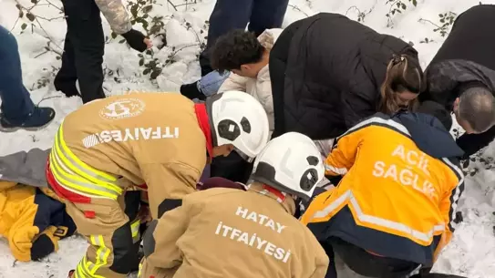 Hatay Belen'de Kontrolden Çıkan Araç Köprüden Dereye Düşerek 5 Yaralı