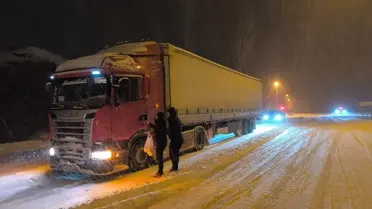 Yoğun Kar Yağışı Malatya‑Kayseri Karayolunu Kapattı