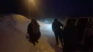 Düziçi’de Şiddetli Kar Yağışı Yolculukları Felç Etti, Belediye Ekipleri Çözüm Sağladı