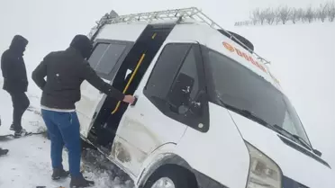 Siirt’te Karla Kaplı Köylerdeki Hastalar Zorlu Kurtarma Operasyonu ile Hastanelere Ulaştırıldı