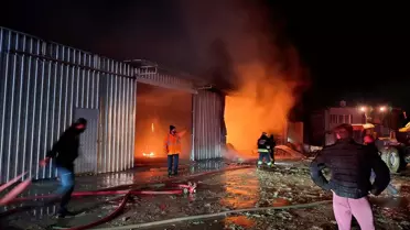 Çerkezköy'de Geri Dönüşüm Tesisinde Çıkan Yangın Kontrol Altına Alındı