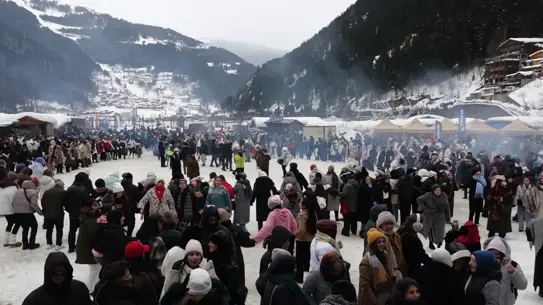 Uzungöl’de Kış Festivali Coşku Dolu Anlarla Açıldı