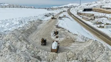 Van’da kar temizleme çalışması