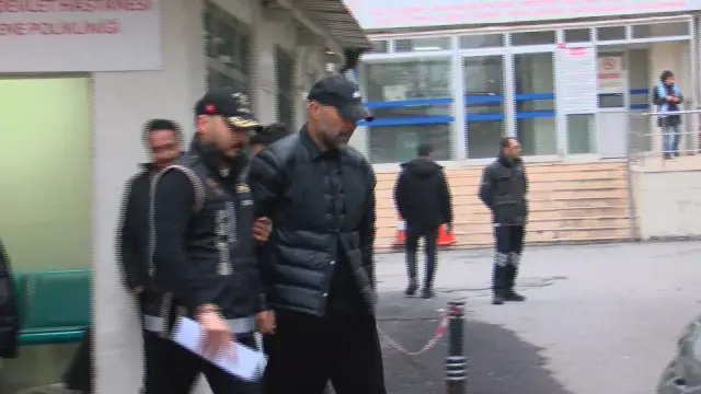 Esat Yontunç mahkeme önünde