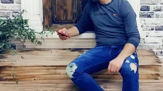 Kaza sonrası hasarlı otomobil ve çekici