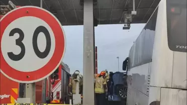 Silivri Kuzey Marmara Otoyolunda Otomobil ve Otobüs Çarpışması: Yaralılar Hastaneye Sevk Edildi