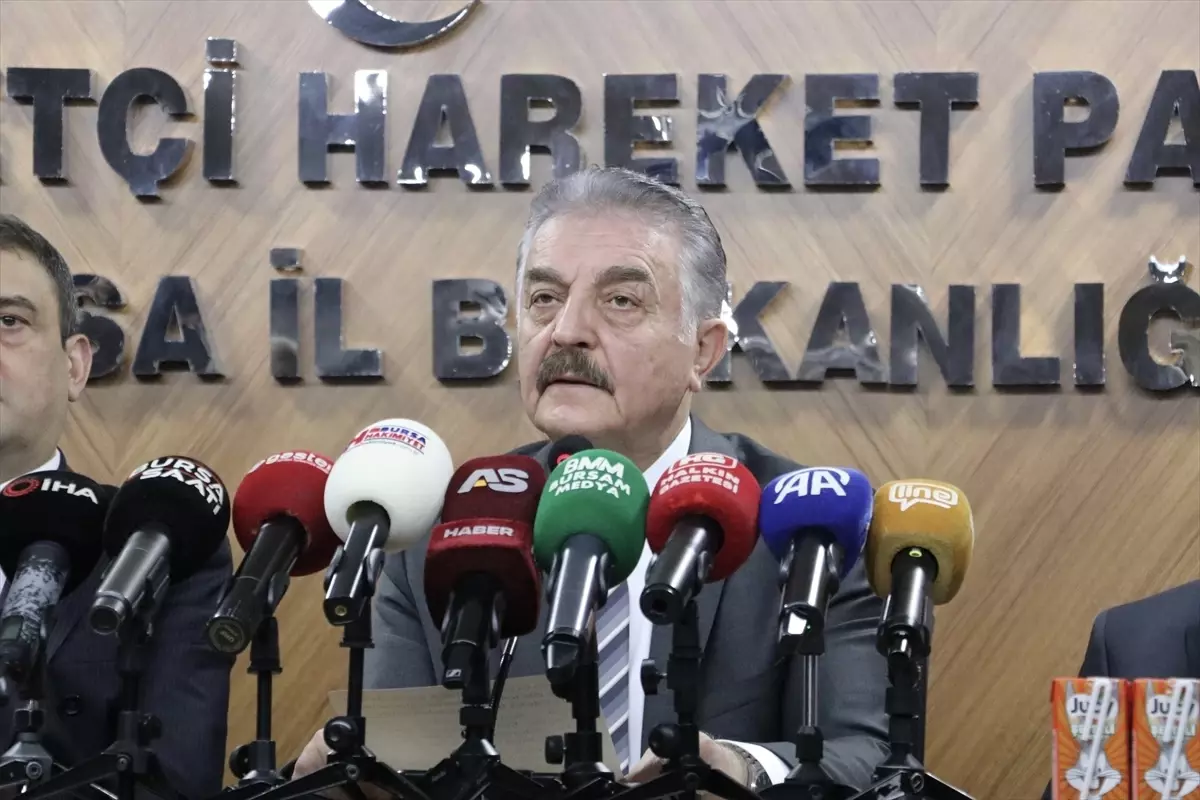 Büyükataman konuşma sırasında