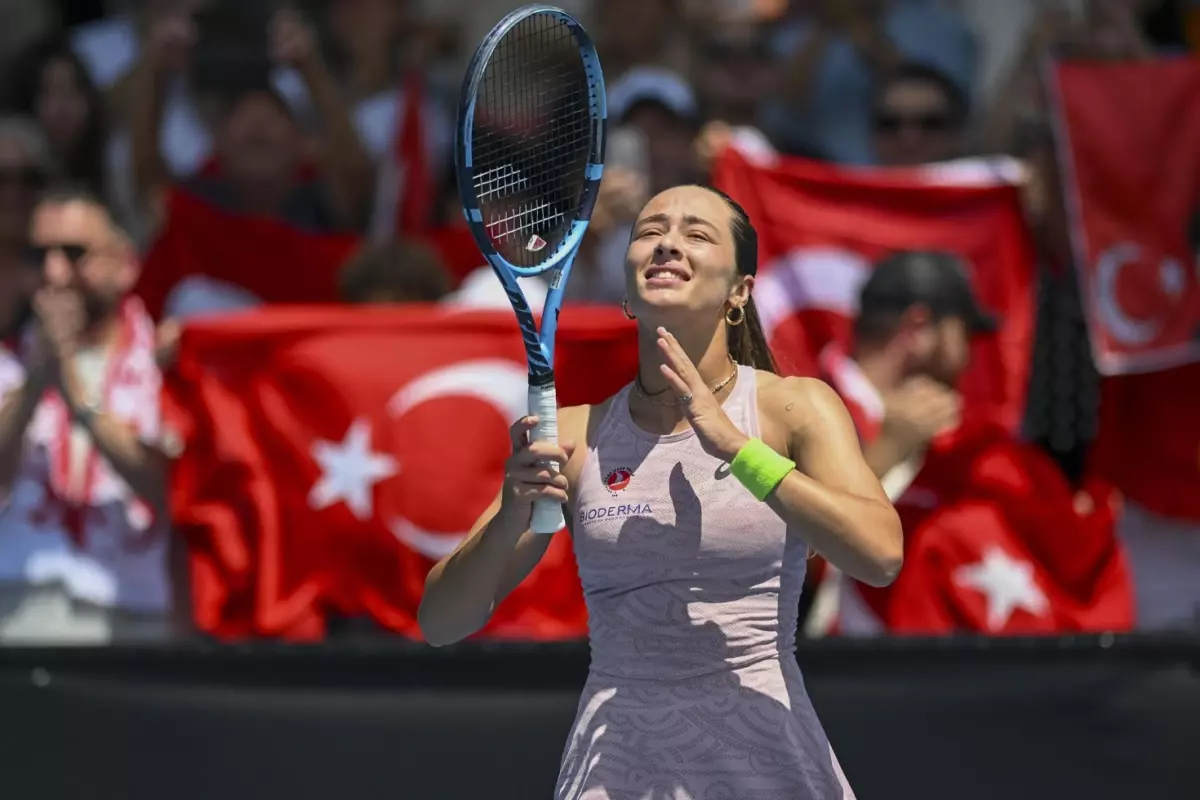 Zeynep Sönmez, Avustralya Açık 3. Turda Yulia Putintseva'ya Yenildi