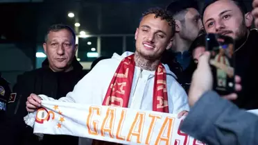 Noa Lang Galatasaray’a Katıldı: İstanbul’da İlk Görüşmeler