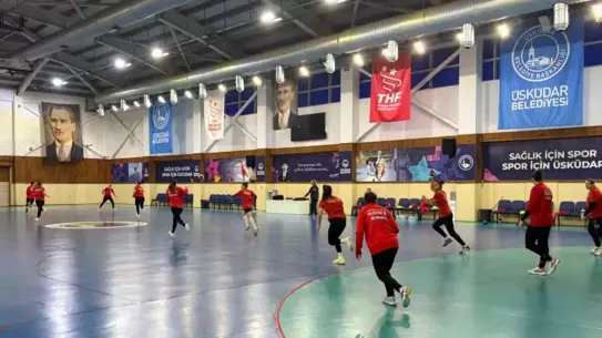 Yalıkavakspor, Üsküdar Belediyespor Maçına Hazırlık İçin İstanbul’da Son Antrenmanını Tamamladı