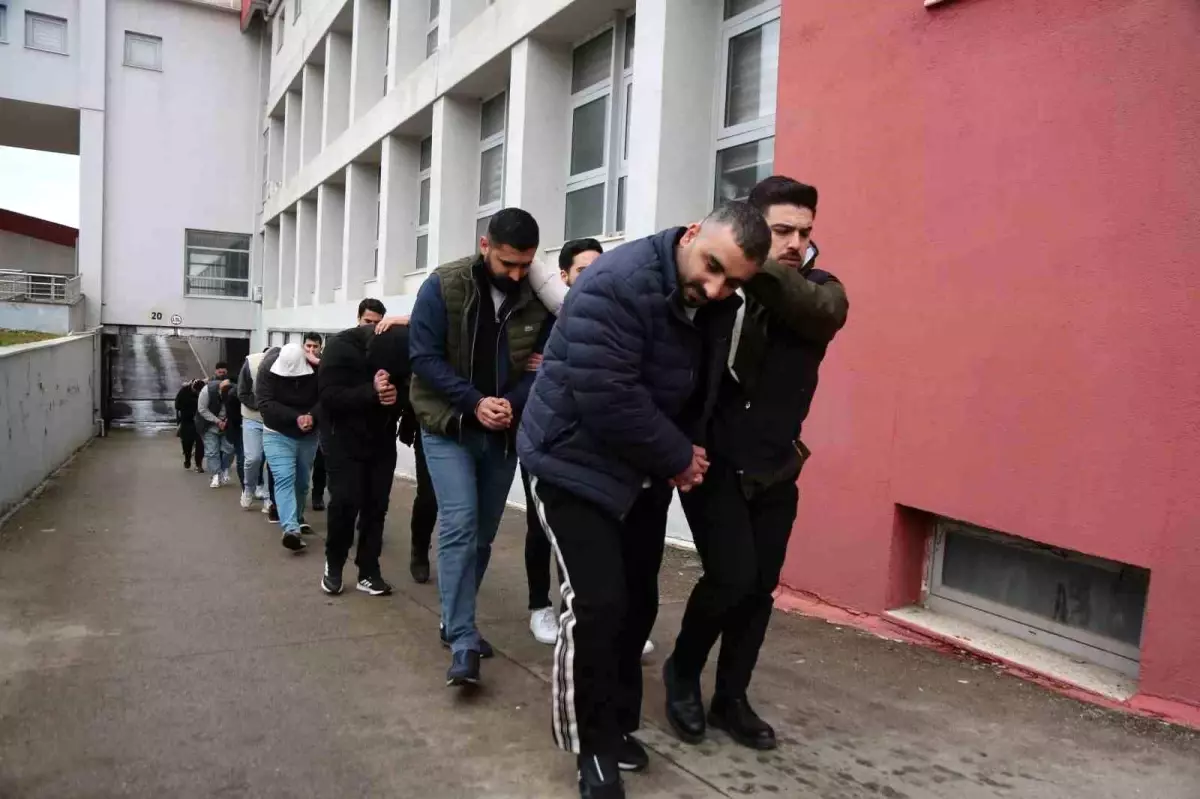 Adana'da 6 İl'yi Kapsayan Yasadışı Bahis Şebekesi Çökertildi