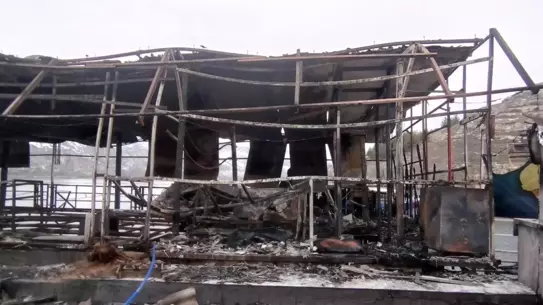 Halfeti'de Duba Restoran Gece Yangınıyla Sarsıldı