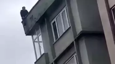 Bursa Yıldırım’da Çatıya Çıkarak İntihar Girişiminde Bulunan Kişi Sağlık Ekipleriyle Müdahale Etti