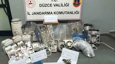 Düzce Jandarması'ndan Uyuşturucu ve Silah Operasyonu: Çok Sayıda Madde Ele Geçirildi