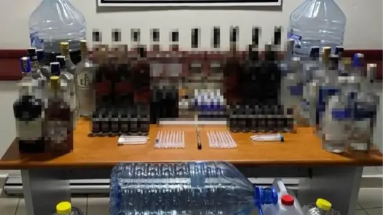 Kaçak alkol şişeleri