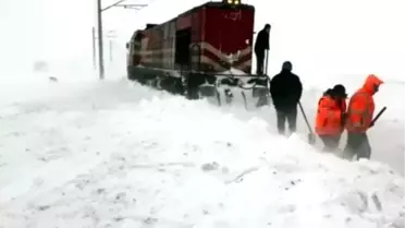 Sivas’ta Şiddetli Kar ve Düşük Sıcaklıklar Demiryolu Seferlerini Durdurdu