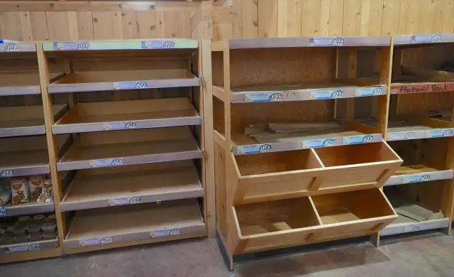 Kar yağışı sırasında çalışan acil durum ekipleri