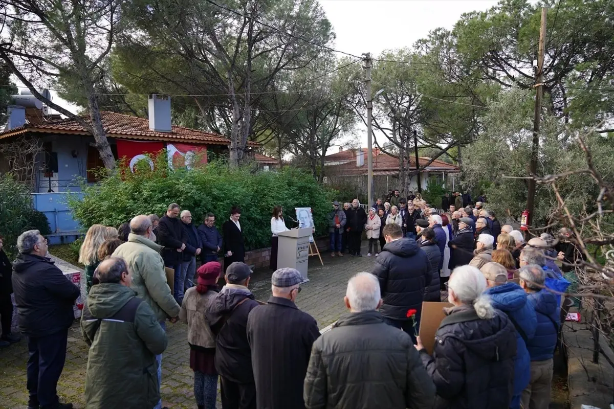 Ayvalık’ta Uğur Mumcu’nun 33. Yıl Anısına Duygu Dolu Tören