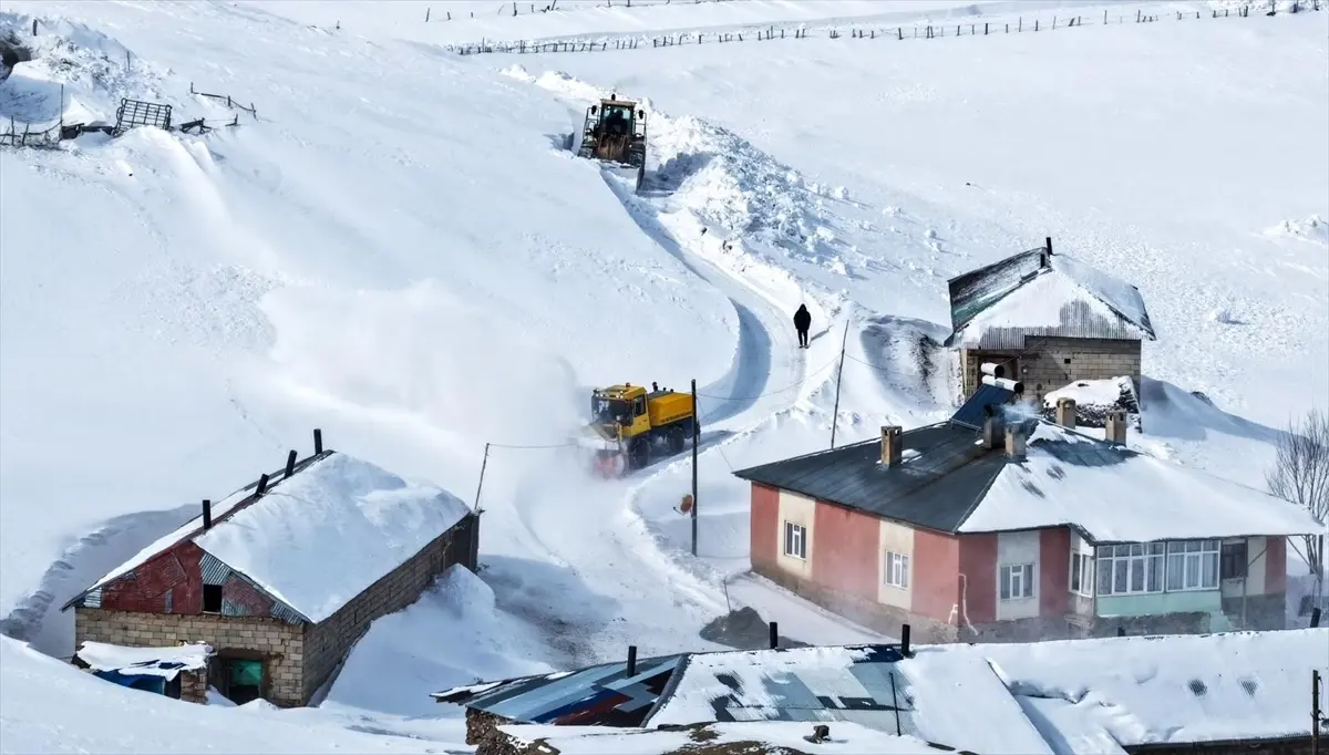 Doğu Anadolu’da Kar Fırtınası: 530 Köy ve Kasaba Ulaşıma Kapandı
