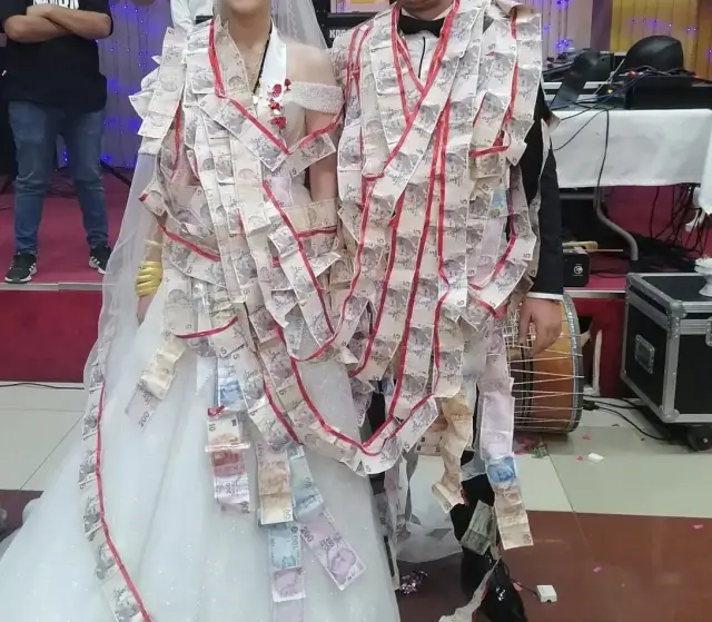 IBAN numarası eklenmiş düğün davetiyesi örneği