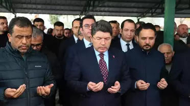 Uşak’taki Son Veda: Eski AK Parti Milletvekili Mehmet Altay’ın Cenazesi